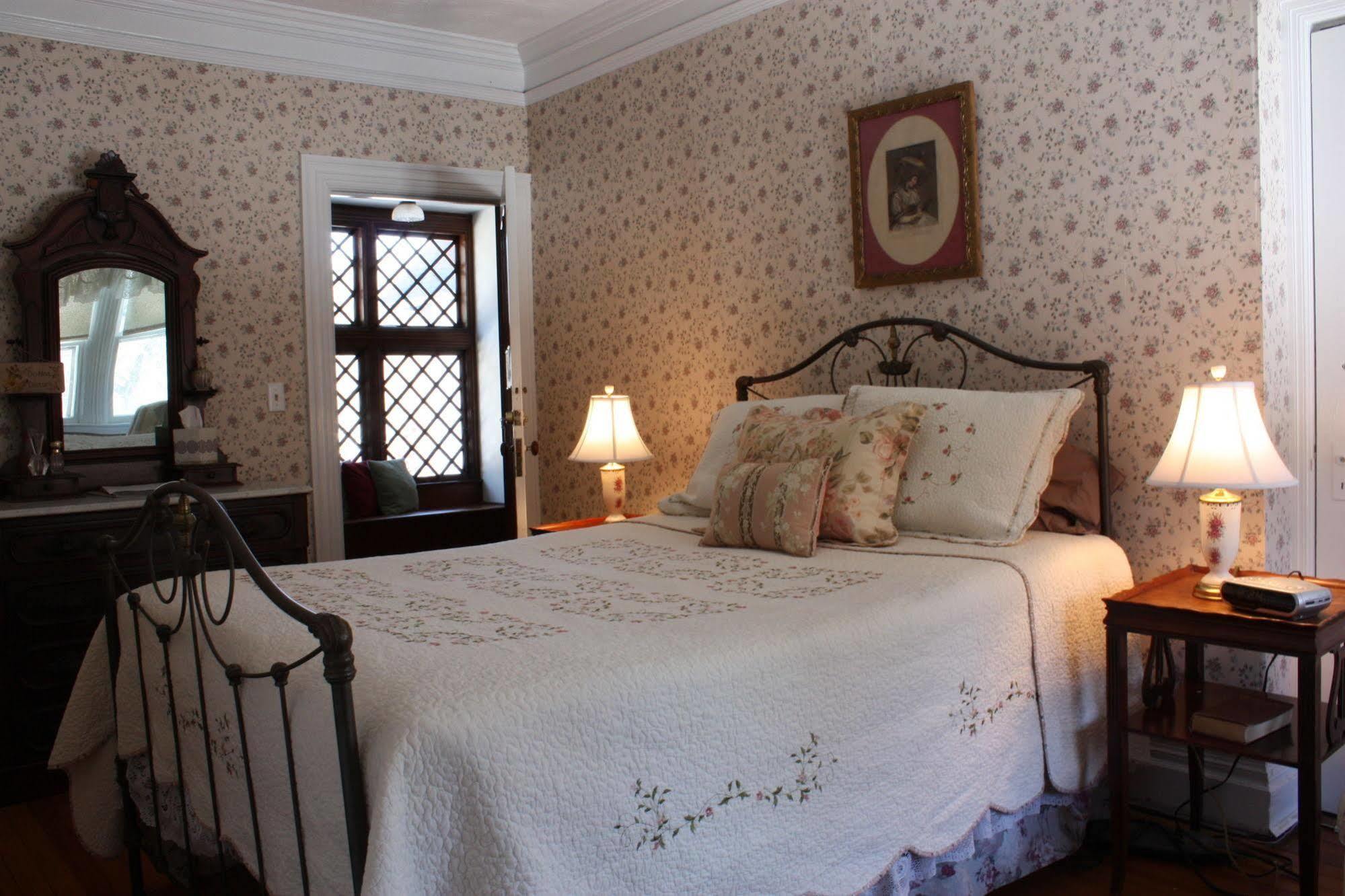 Manor House Bed & Breakfast Norfolk エクステリア 写真