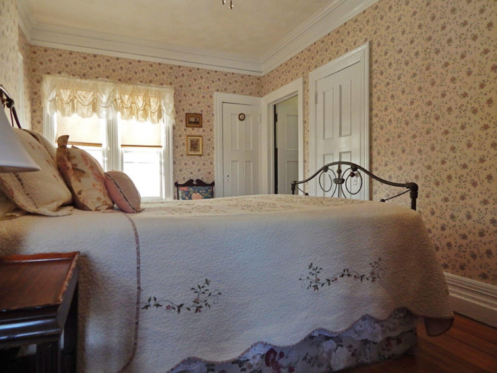 Manor House Bed & Breakfast Norfolk エクステリア 写真