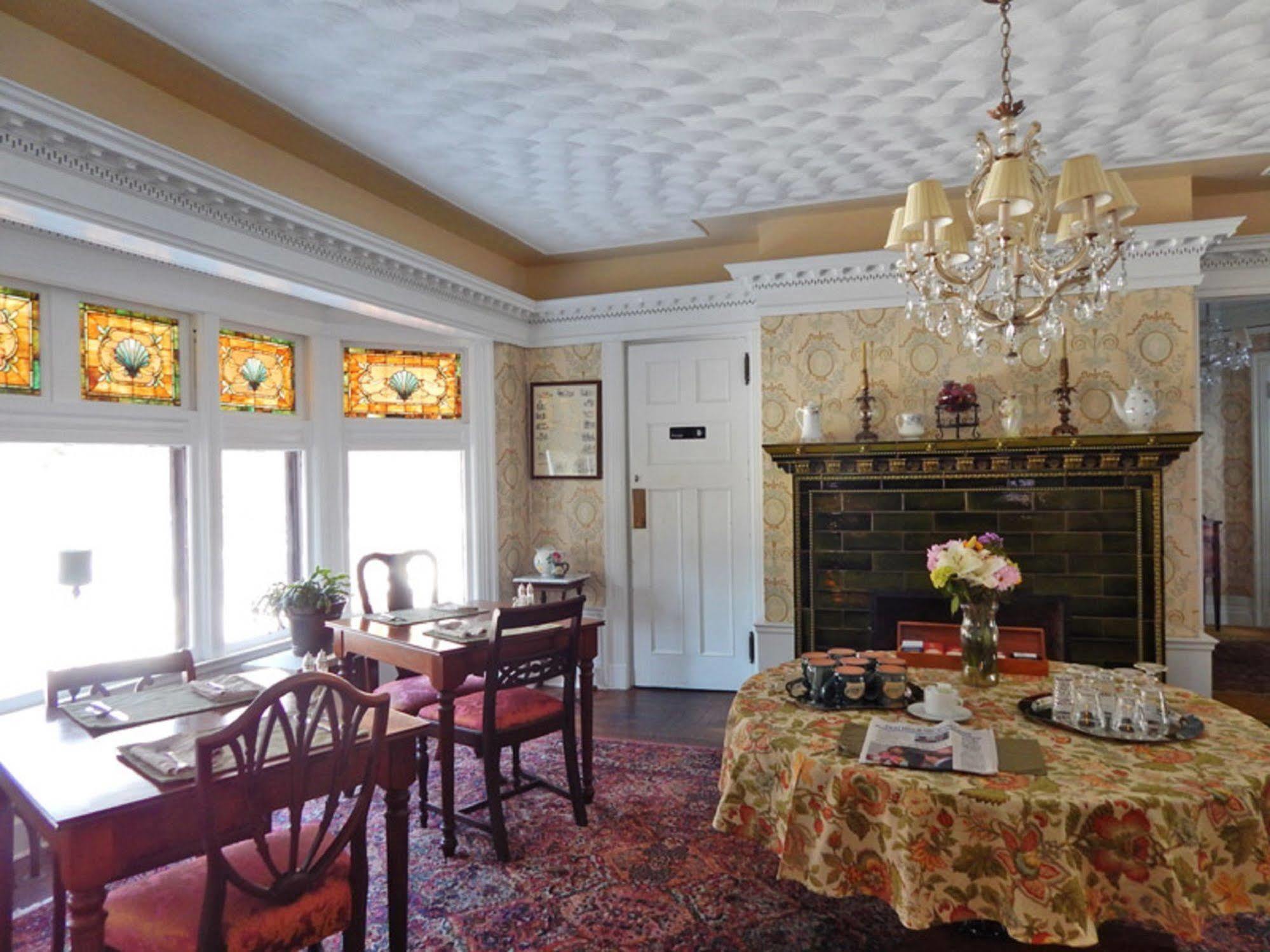 Manor House Bed & Breakfast Norfolk エクステリア 写真